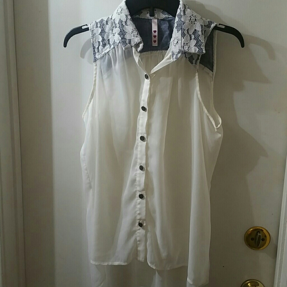 🎁SALE *Sleeveless sheer top* Never Worn